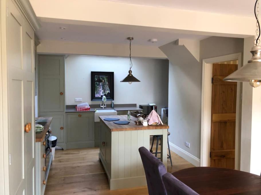 St Anthony'S, Bright Perkily Decorated 3 Bedroom House Ampleforth 외부 사진